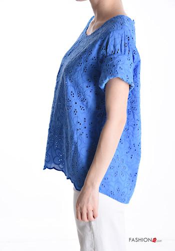 T-shirt in Cotone girocollo Fantasia ricamata con bottoni in pizzo sangallo - ph 3