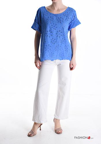 T-shirt in Cotone girocollo Fantasia ricamata con bottoni in pizzo sangallo - ph 5