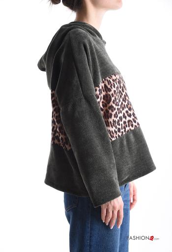 Felpa maniche lunghe Fantasia animalier con cappuccio - ph 3