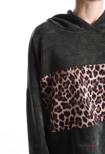 Felpa maniche lunghe Fantasia animalier con cappuccio - ph 4