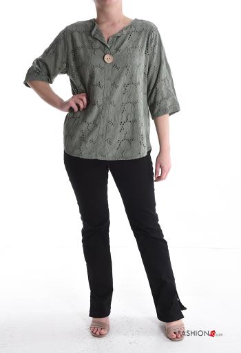 Blusa in Cotone Fantasia ricamata in pizzo sangallo con bottoni maniche a tre quarti - ph 5