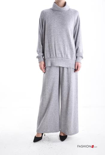 Conjunto manga comprida com gola subida com elástico