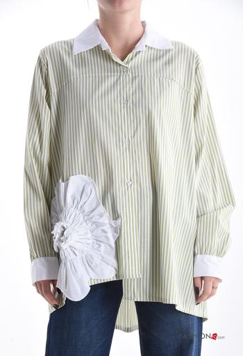 Camisa em Algodão oversize manga comprida com gola às riscas com botões