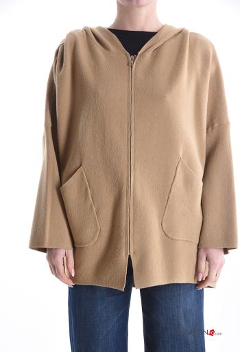 Jacket with pockets with hood with zip