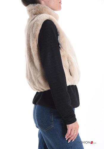faux fur Gilet with pockets with zip - ph 3