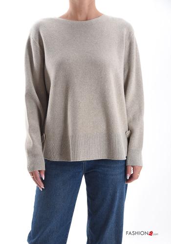 Sweater with buttons with rhinestones