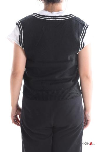 Embroidered sleeveless Sweater with v-neck - ph 2