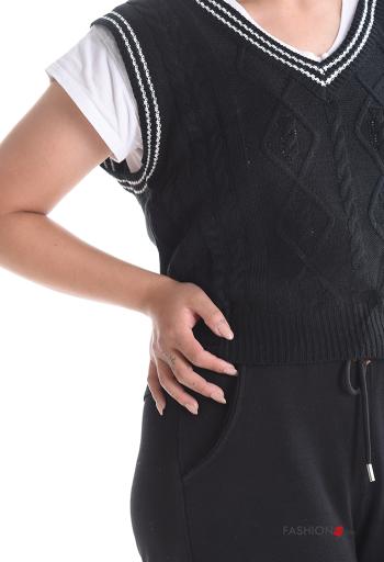 Embroidered sleeveless Sweater with v-neck - ph 4