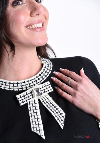 Chandail  avec noeud avec strass - ph 4