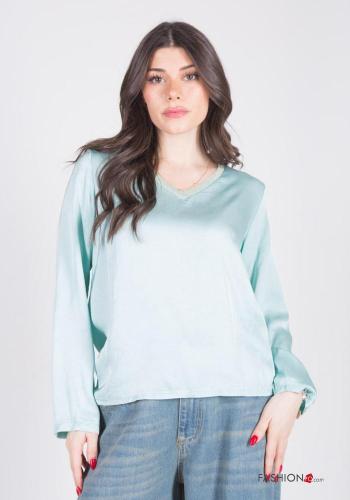 Long sleeved top with v-neck
