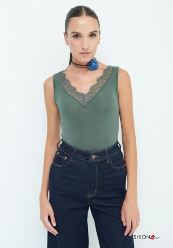 Canotta pizzo scollo a V