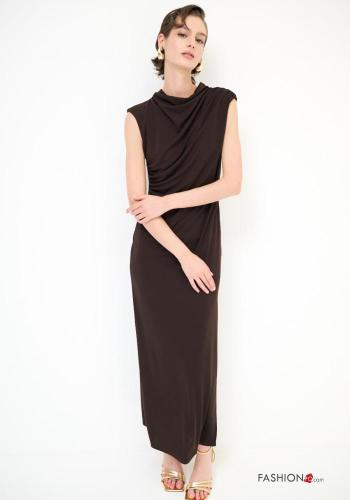 Abito senza maniche scollato sulla schiena con spacco