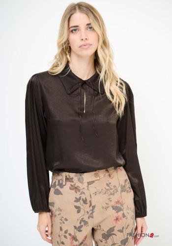 Blouse manches longues satin à collet avec noeud
