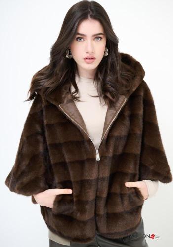 Cappotto pelliccia sintetica con cappuccio