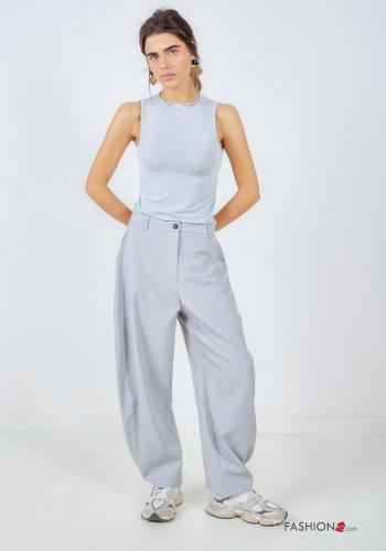 Pantalone con tasche con bottoni con zip