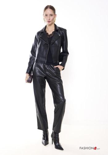 Trousers with elastic