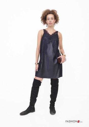 Vestido encaje imitación de cuero espalda descubierta Patrón bordado con cuello en v