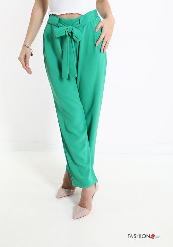 Pantalone con tasche con fiocco