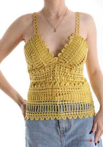 Top Fantasia ricamata scollo a V - ph 1