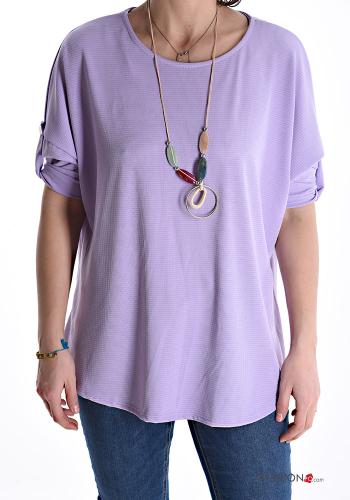 Blusa con collana maniche a tre quarti