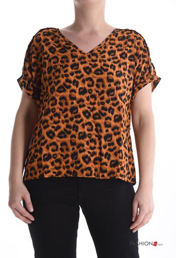 T-shirt manga curta Padrão animal gola V