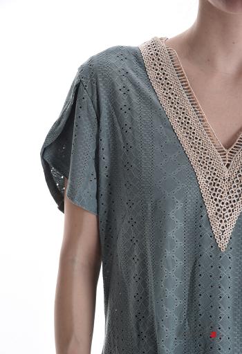 Blusa manga curta Padrão bordado gola V - ph 4