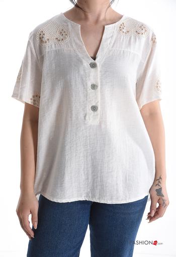 Blusa in Lino maniche corte Fantasia ricamata con bottoni scollo a V