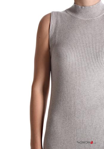 Vestido em jersey canelado sem mangas com gola subida - ph 4