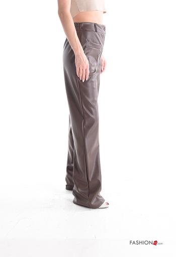 Pantalone lungo ecopelle vita alta con tasche con bottoni con zip - ph 3