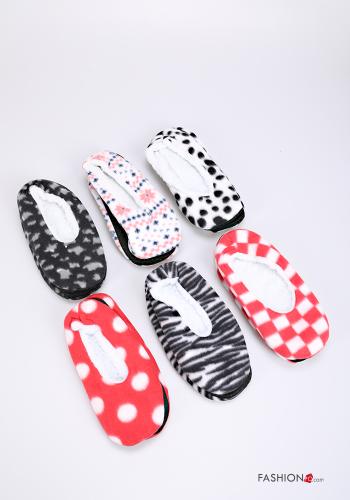 Graphic Print Slippers