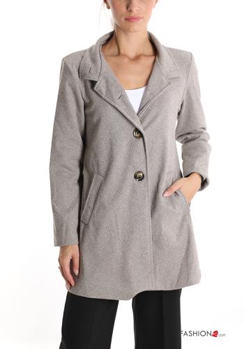 Coat with buttons with pockets