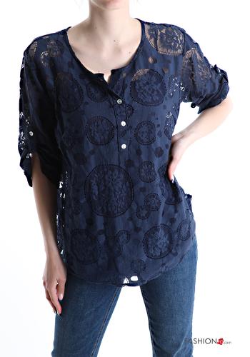 Blusa Fantasia ricamata con bottoni