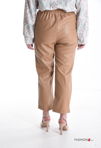Pantalone ecopelle con tasche con elastico - ph 2