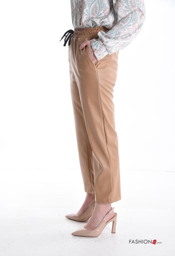 Pantalone ecopelle con tasche con elastico - ph 3